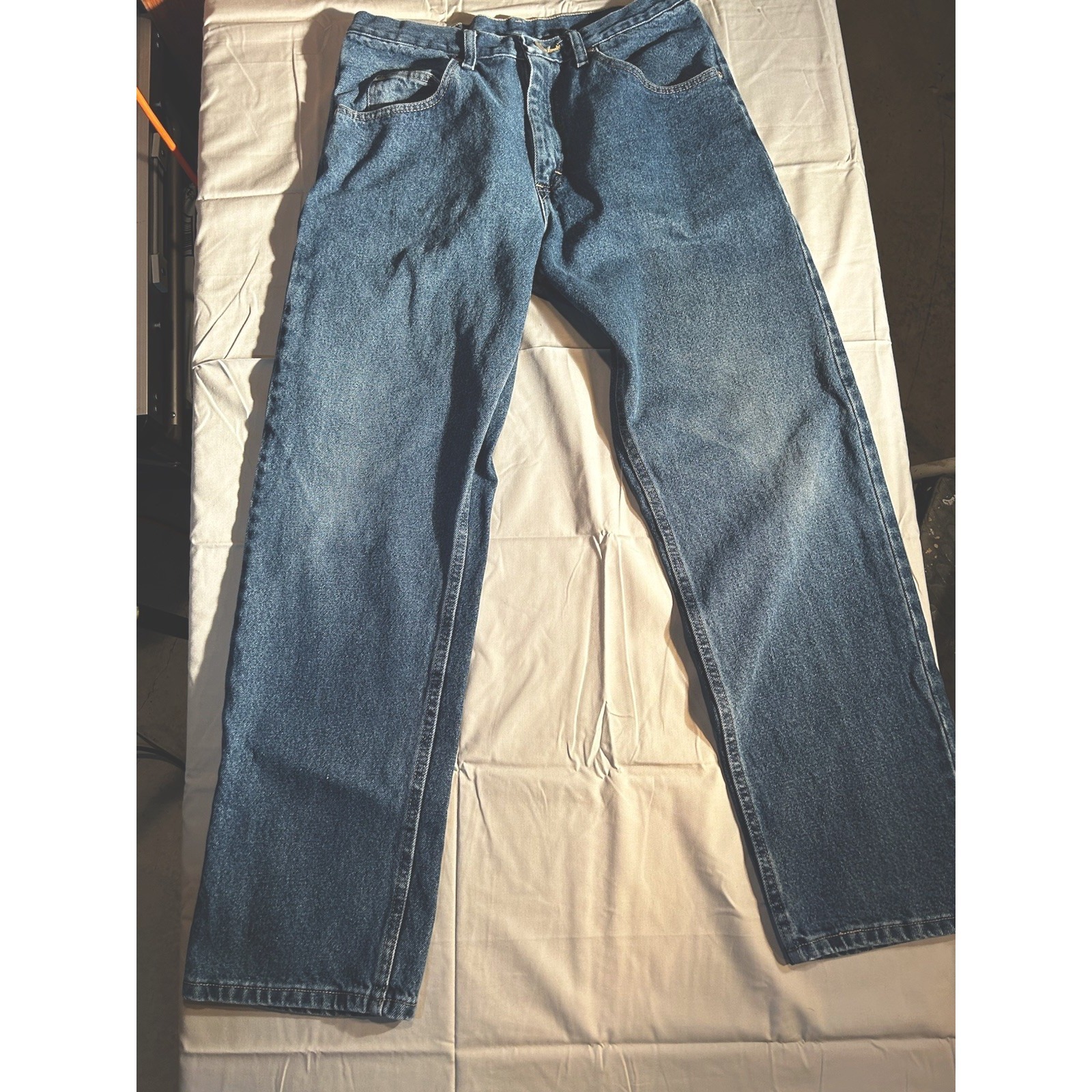 Wrangler Authentics 33x32 Relaxed Fit Jeans Mens Straight Leg Medium Wash